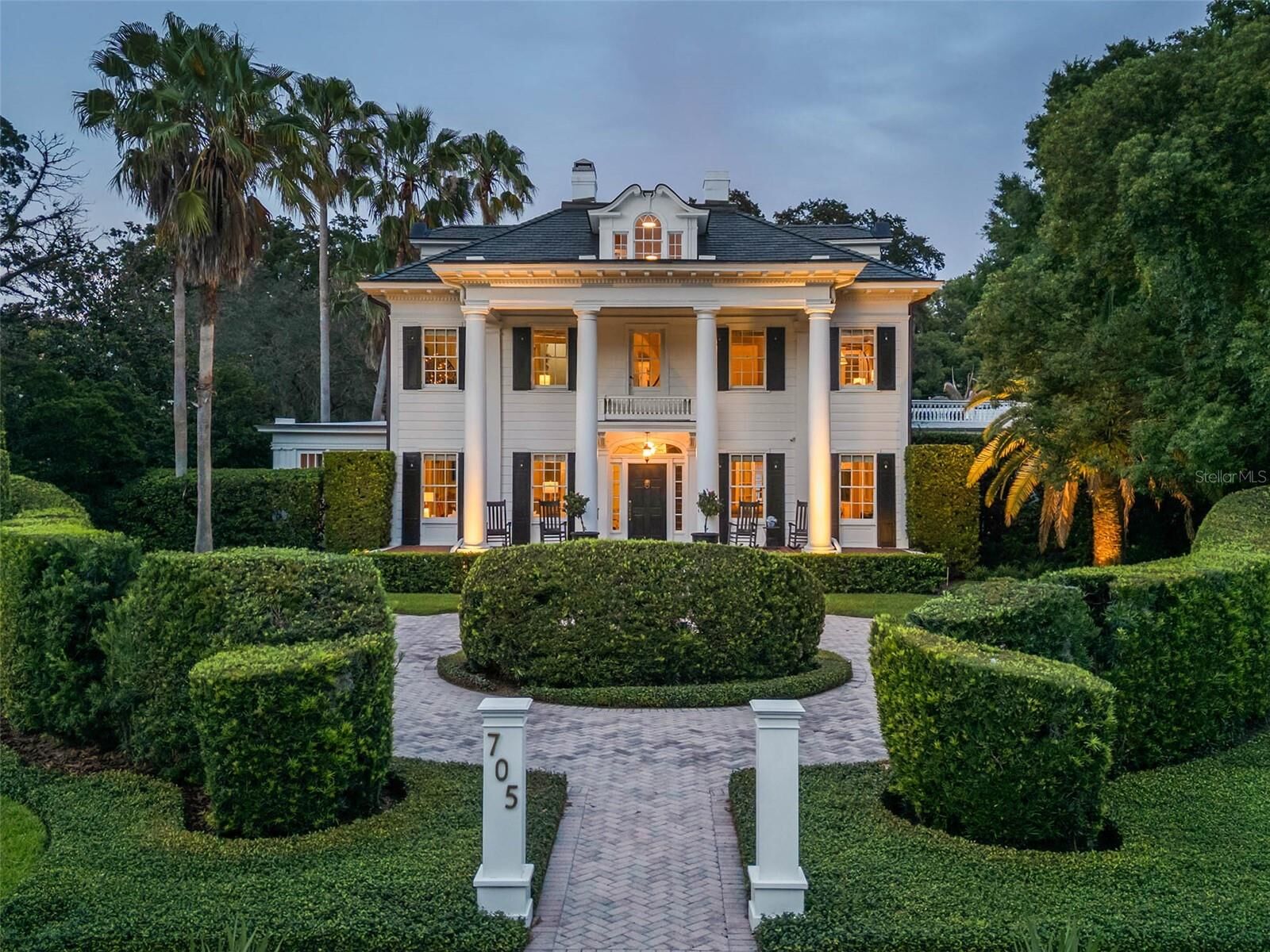 Property Photo:  705 Delaney Avenue  FL 32801 