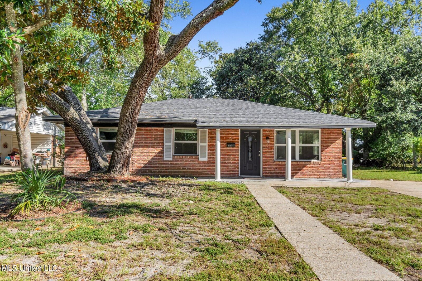 Property Photo:  1616 Lewis Avenue  MS 39531 