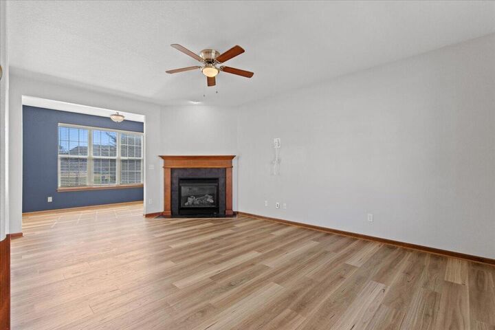 Property Photo: 1711 Cloverview St WI 53095