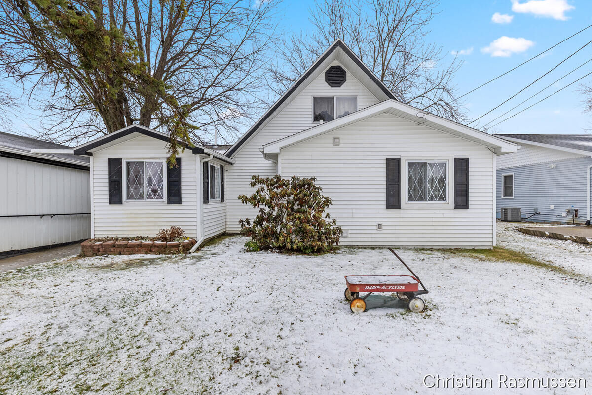 Property Photo:  4701 W Channel Drive  MI 48888 