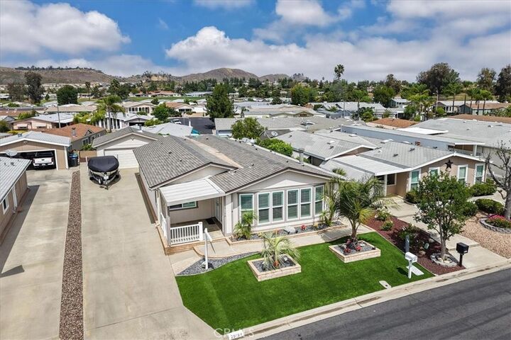 Property Photo: 29150 Calle Cisne CA 92563