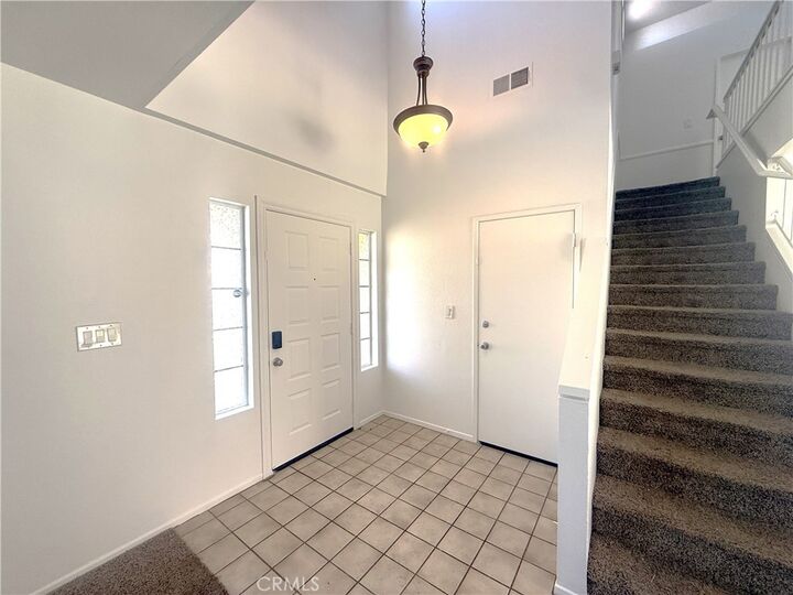 Property Photo:  2126 Mark Avenue  CA 93550 