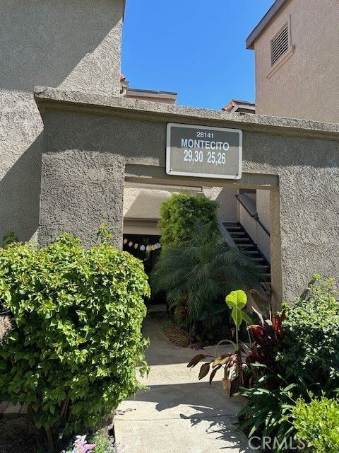 Property Photo:  28141 Montecito 30  CA 92677 