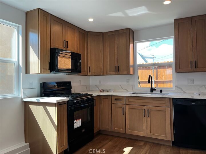 Property Photo:  2203 W 73rd  CA 90043 