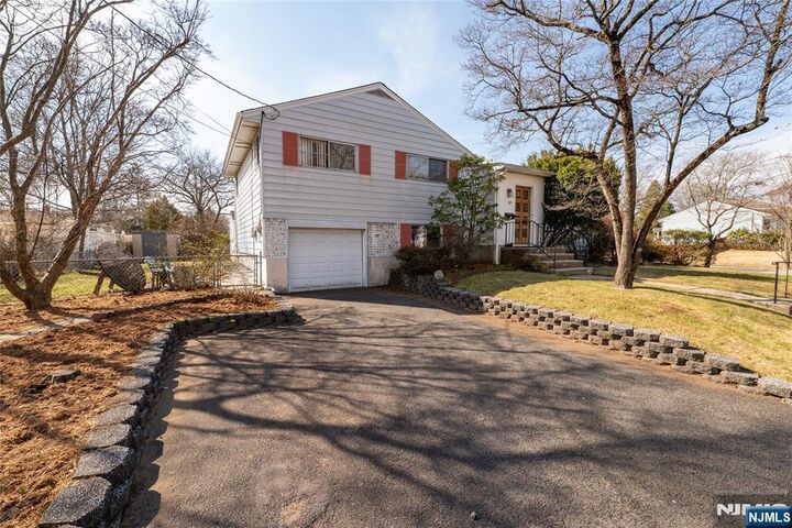 Property Photo:  109 Delong Avenue  NJ 07628 