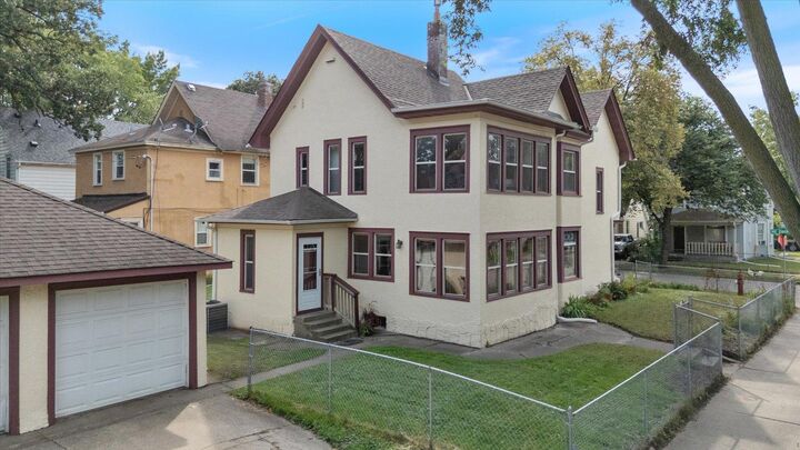 Property Photo:  1001 26th Avenue NE  MN 55418 