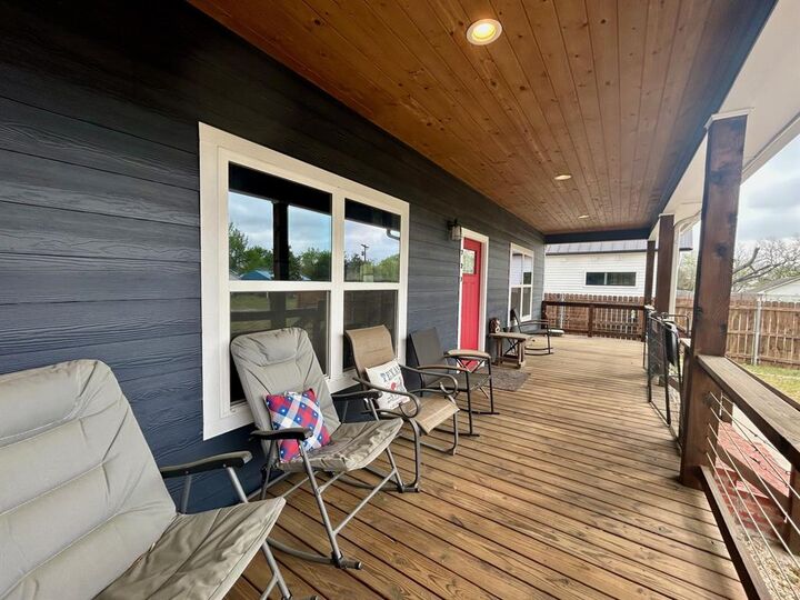 Property Photo:  727 E Liberty  TX 76667 