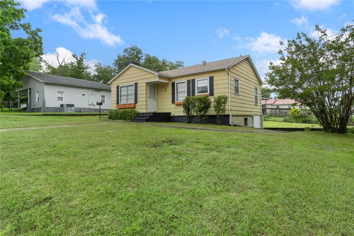 Property Photo:  717 Smythe  AR 72601 