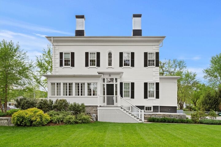 Property Photo:  186 Main St  MA 01450 