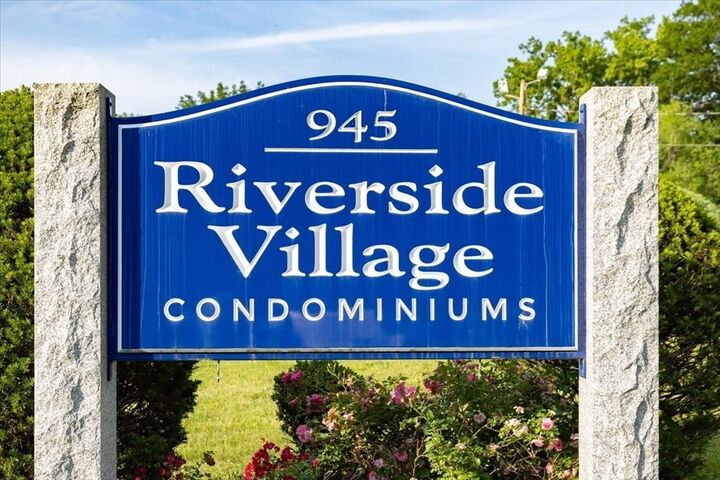 Property Photo:  945 Riverside Dr 8A  MA 01844 