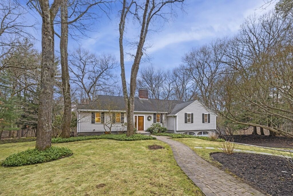 Property Photo:  25 Apple Hill Lane  MA 01940 