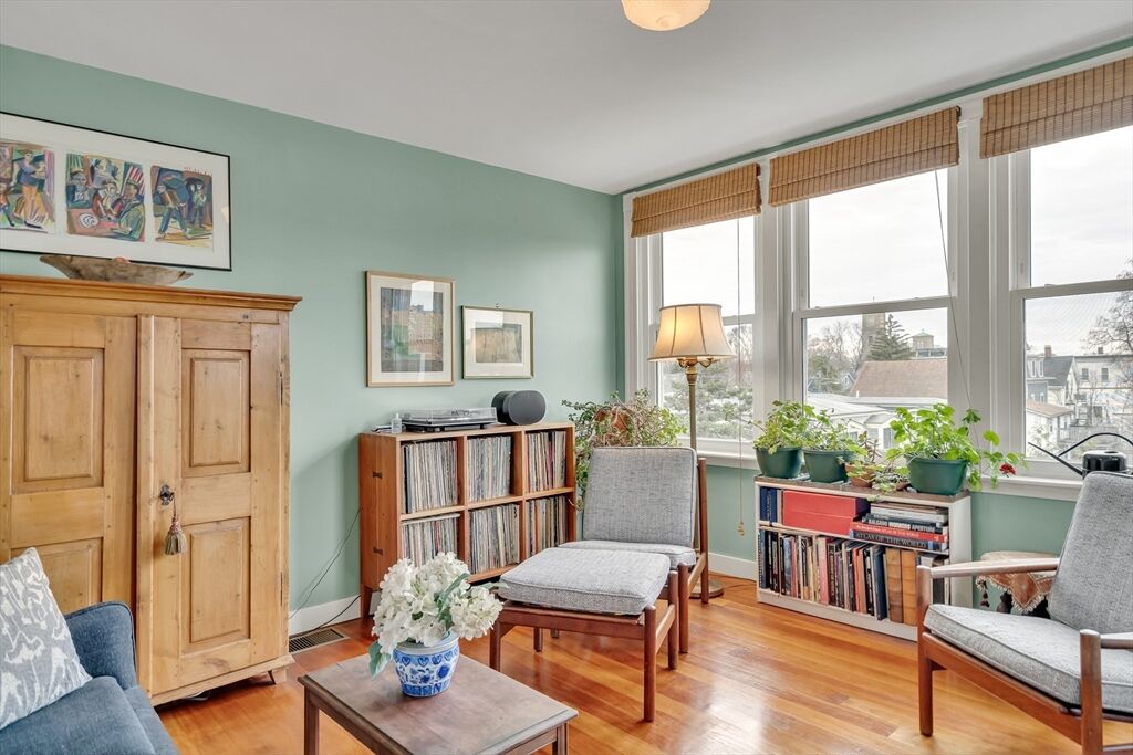 Property Photo:  66 Reed St Ct 3  MA 02140 