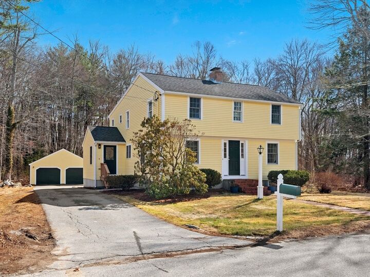 Property Photo:  7 Mohawk Drive  MA 01720 