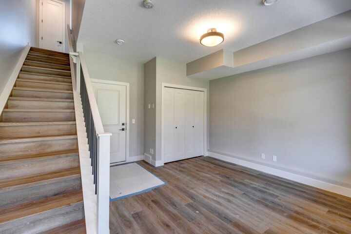 Property Photo:  81 Royal Elm Green NW  AB T3G 0G8 
