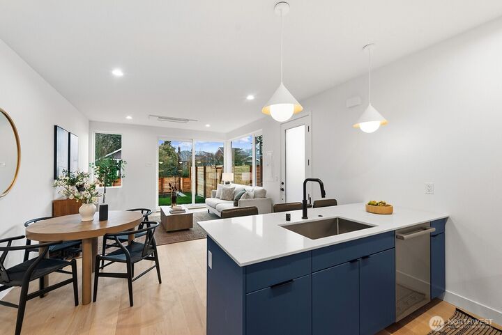 Property Photo:  3808  42nd Avenue SW  WA 98116 