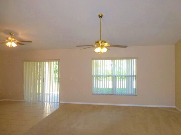 Property Photo:  245 SW Starfish Avenue  FL 34984 