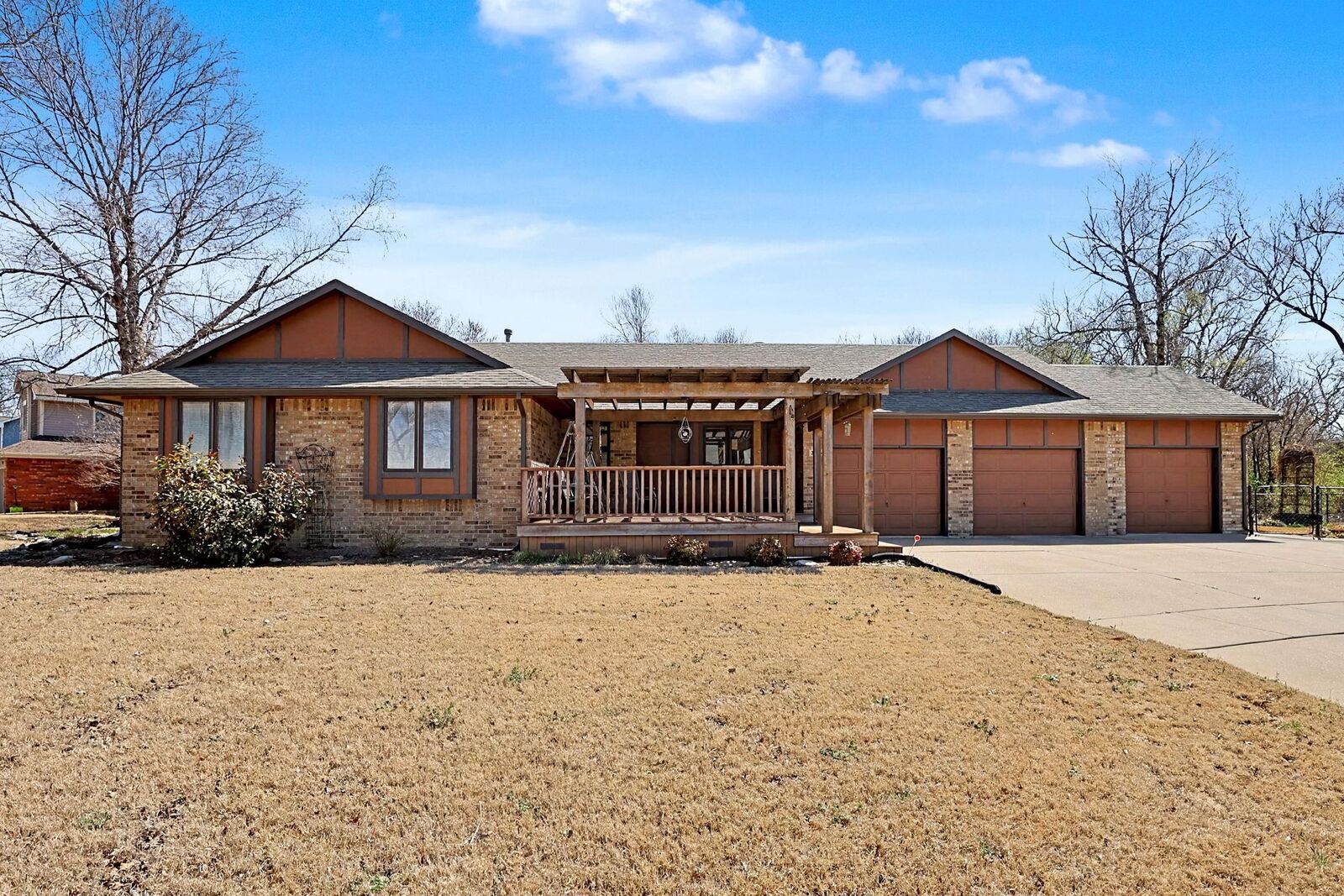 Property Photo: 3704 N Smyser Ct KS 67204