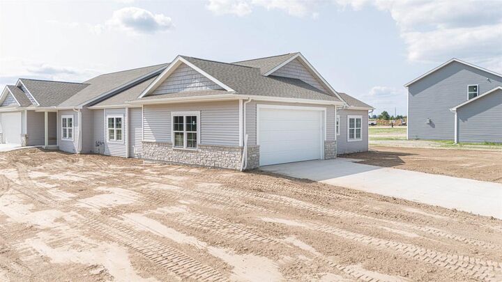 Property Photo:  3801 N Woodbury Lane  WI 53545 