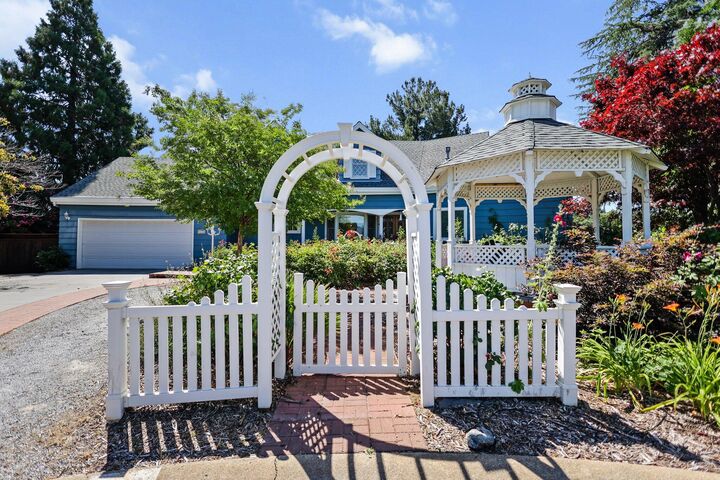 Property Photo: 3330 Scenic Drive CA 96001