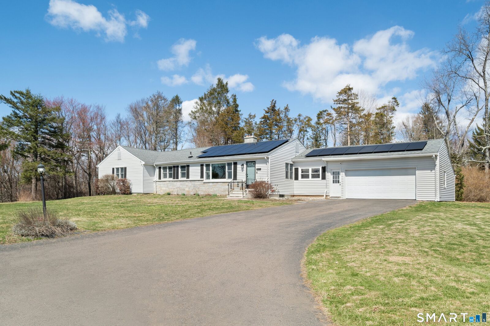 Property Photo:  347 Amity Road  CT 06524 