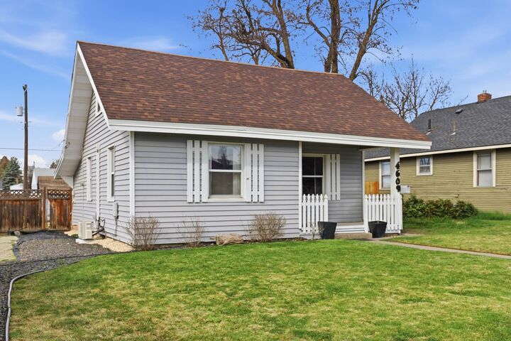 Property Photo:  4609 N Madison St  WA 99205 