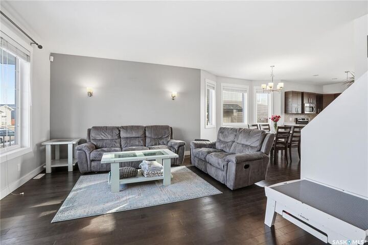 Property Photo:  338 Rosewood Boulevard W  SK S7V 0G9 