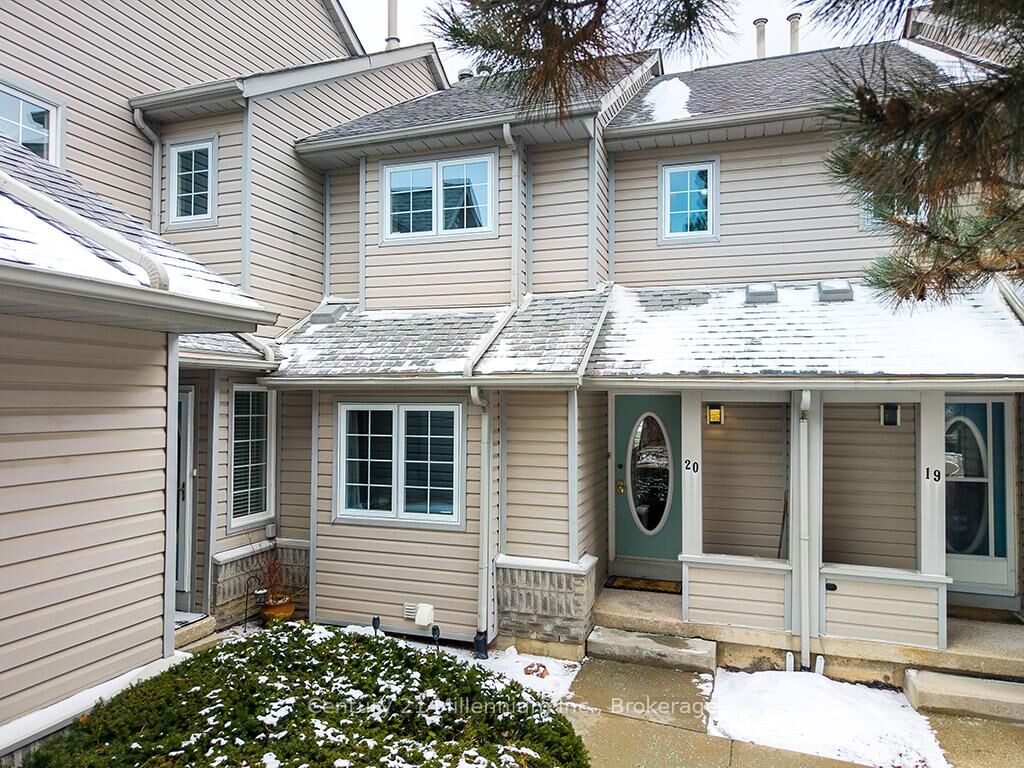 Property Photo: 162 Settlers Way 20 ON L9Y 3Z2