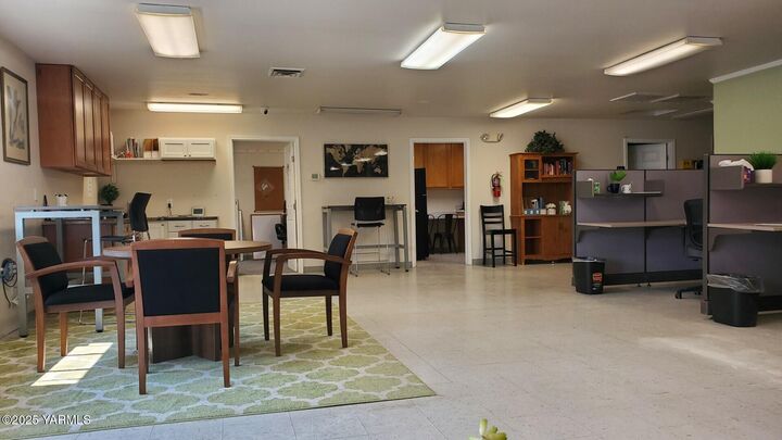 Property Photo:  223 Wine Country Rd  WA 98930 