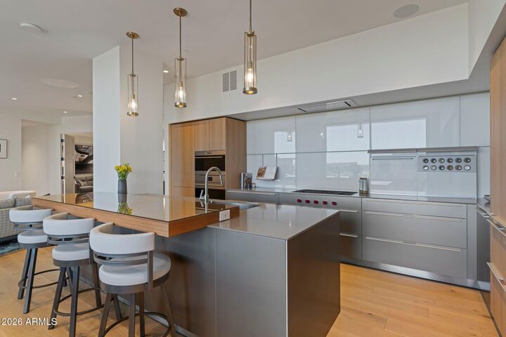 Property Photo:  5000 N Camelback Ridge Drive 208  AZ 85251 