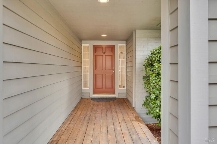 Property Photo:  14 Clement Court  CA 94558 