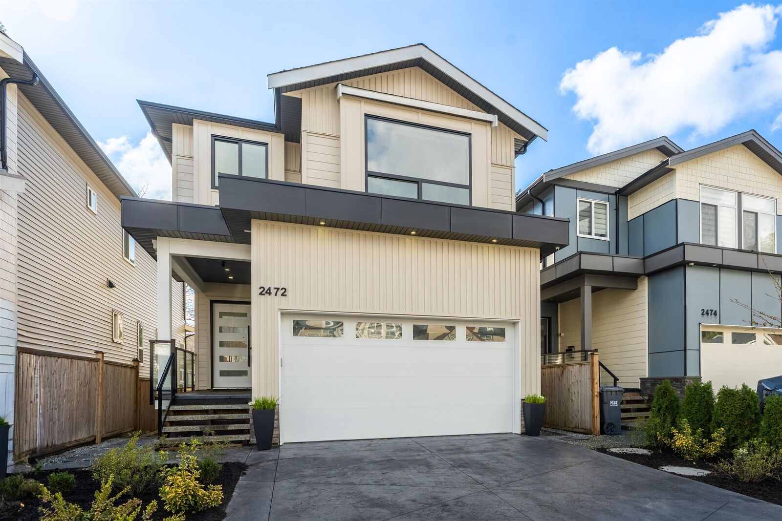 Property Photo: 2472 Glenwood Avenue BC V3B 1Y7