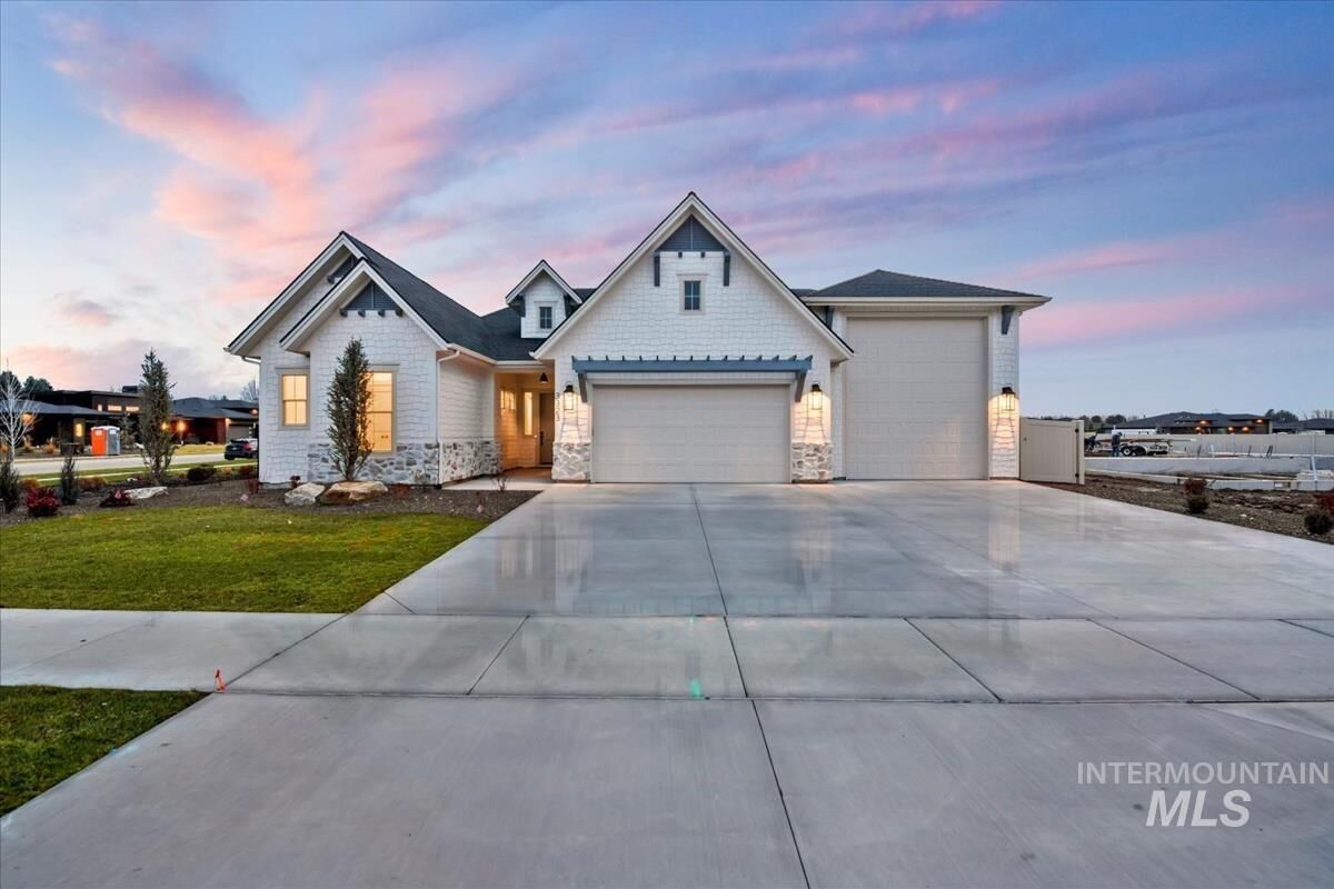Property Photo: 3323 W Golden Barrel St. ID 83616