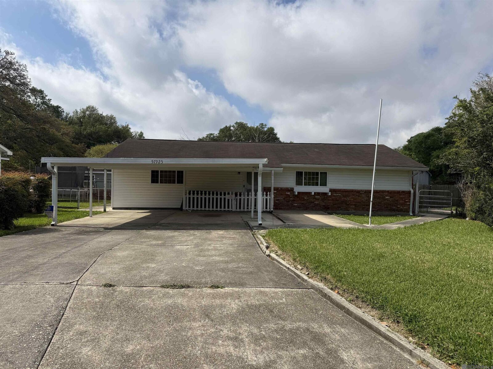 Property Photo:  57925 McDaniel St  LA 70764 