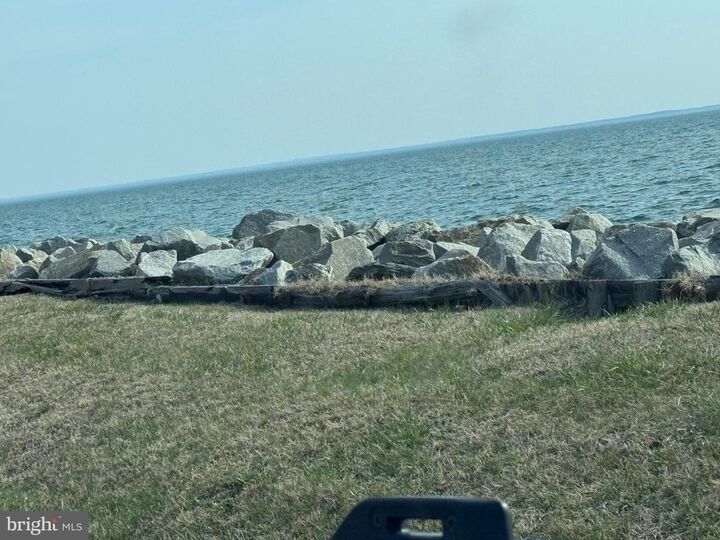 Property Photo: 16448 Ball Point Road MD 20674