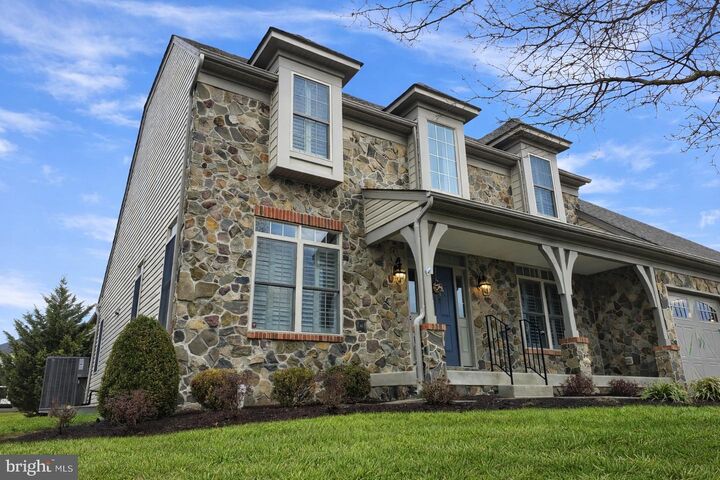 Property Photo:  142 Lewis Washington Drive  WV 25414 