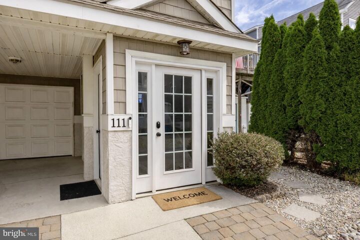 Property Photo:  111 Atlantic Avenue 2nd Floor  NJ 08226 