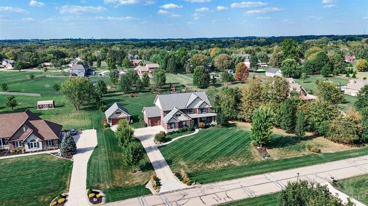 Property Photo: 1212 Arapaho Drive OH 45152