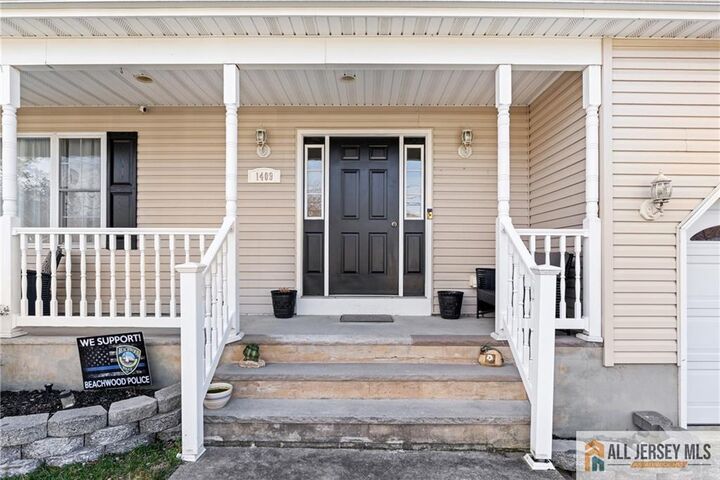 Property Photo:  1409 Cable Avenue  NJ 08722 