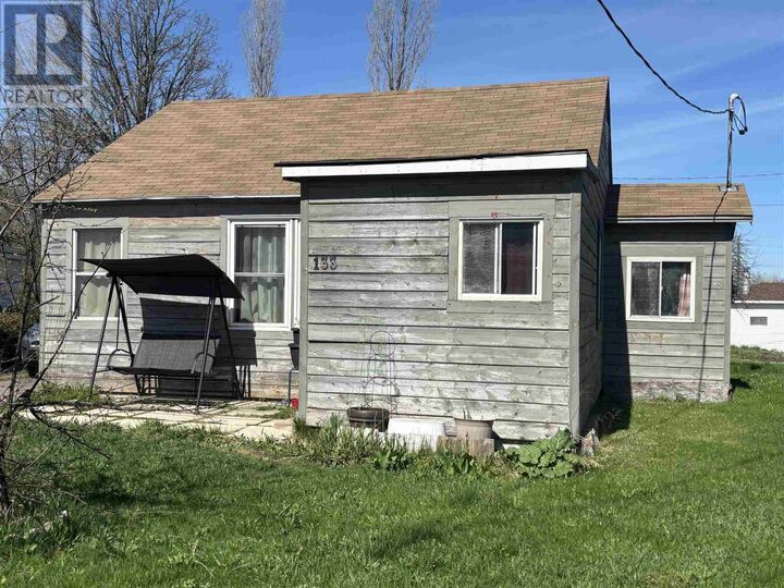 Property Photo: 133 Bellevue Ave ON P6B 2W5