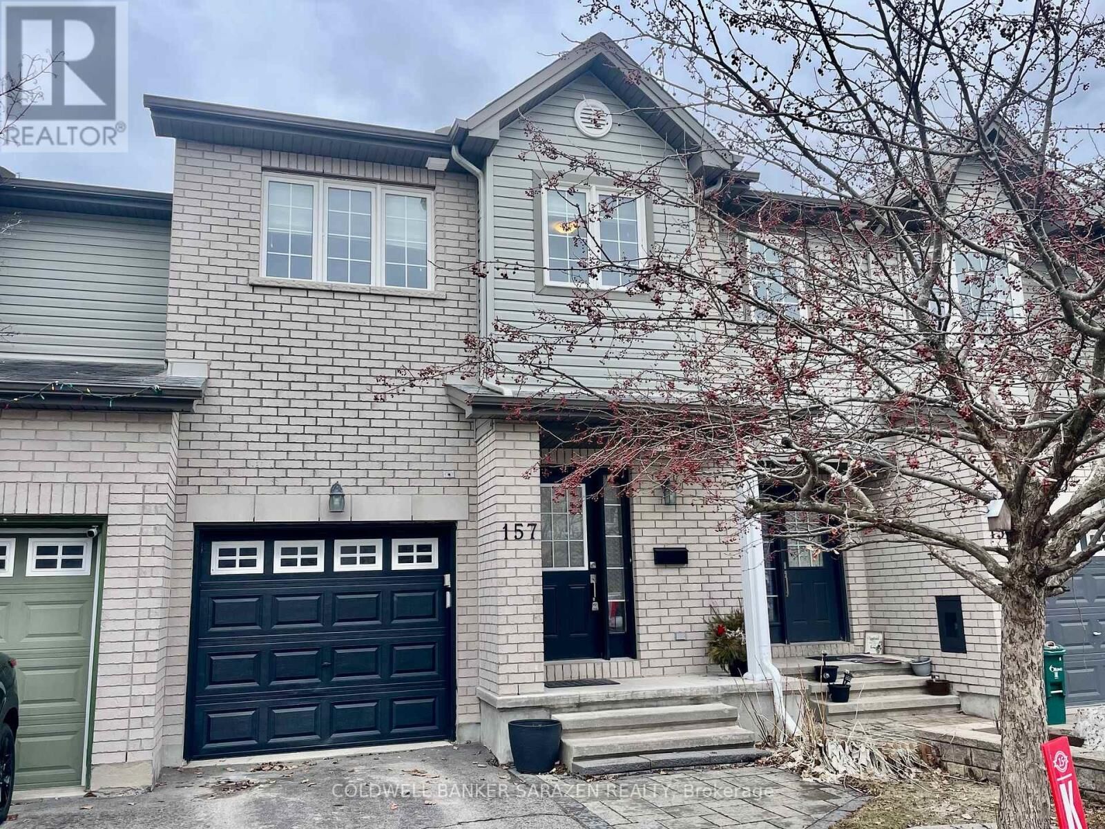 Photo de la propriété:  157 Lokoya Street  ON K2S 0J5 