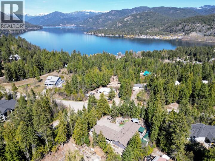 Property Photo: 1601 Beech Road BC V0H 1E0