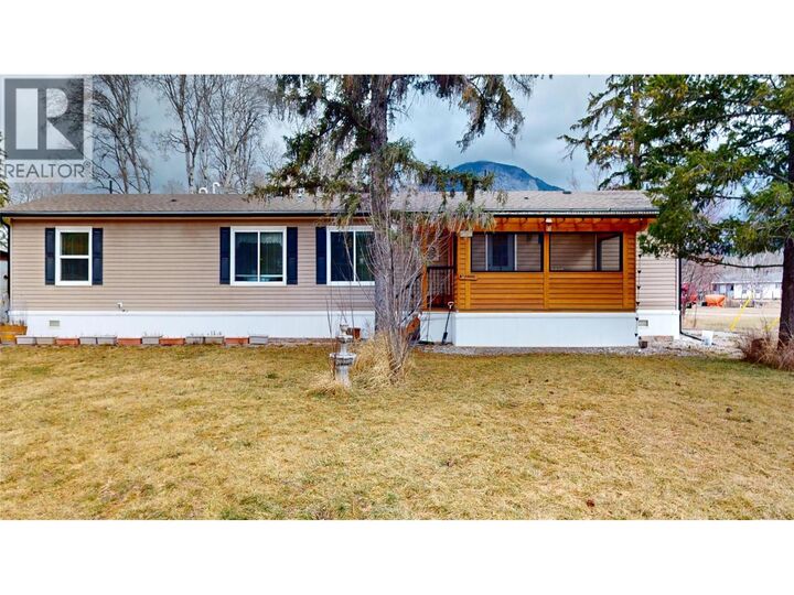 Property Photo: 4747 Willow Avenue BC V0B 1B0