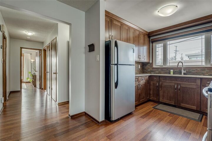 Property Photo: 426 Beliveau Road East MB R2M 1T5