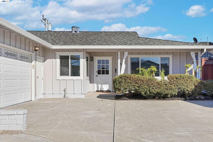 Property Photo:  3221 Llano St  CA 94403 