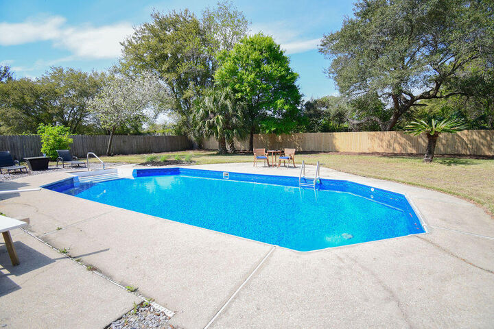 Property Photo:  2912 Glenn Street  FL 32563 