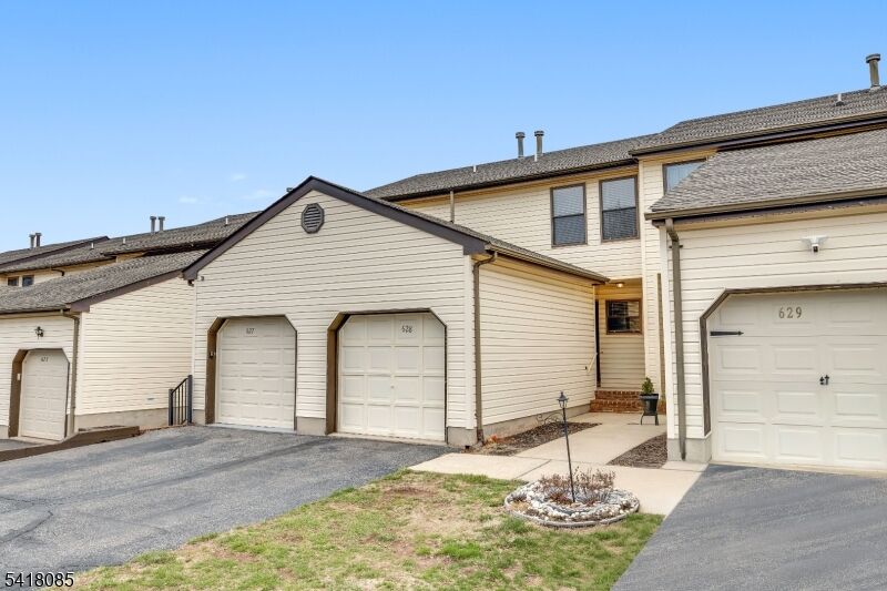 Property Photo: 628 Almond Ct NJ 08822