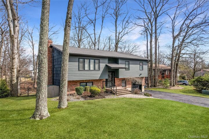 Property Photo:  11 Foxburn Street  NY 10956 