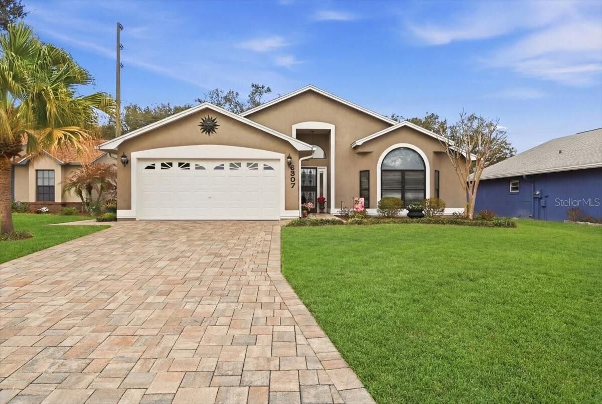 Property Photo:  6307 Egret Drive  FL 33809 
