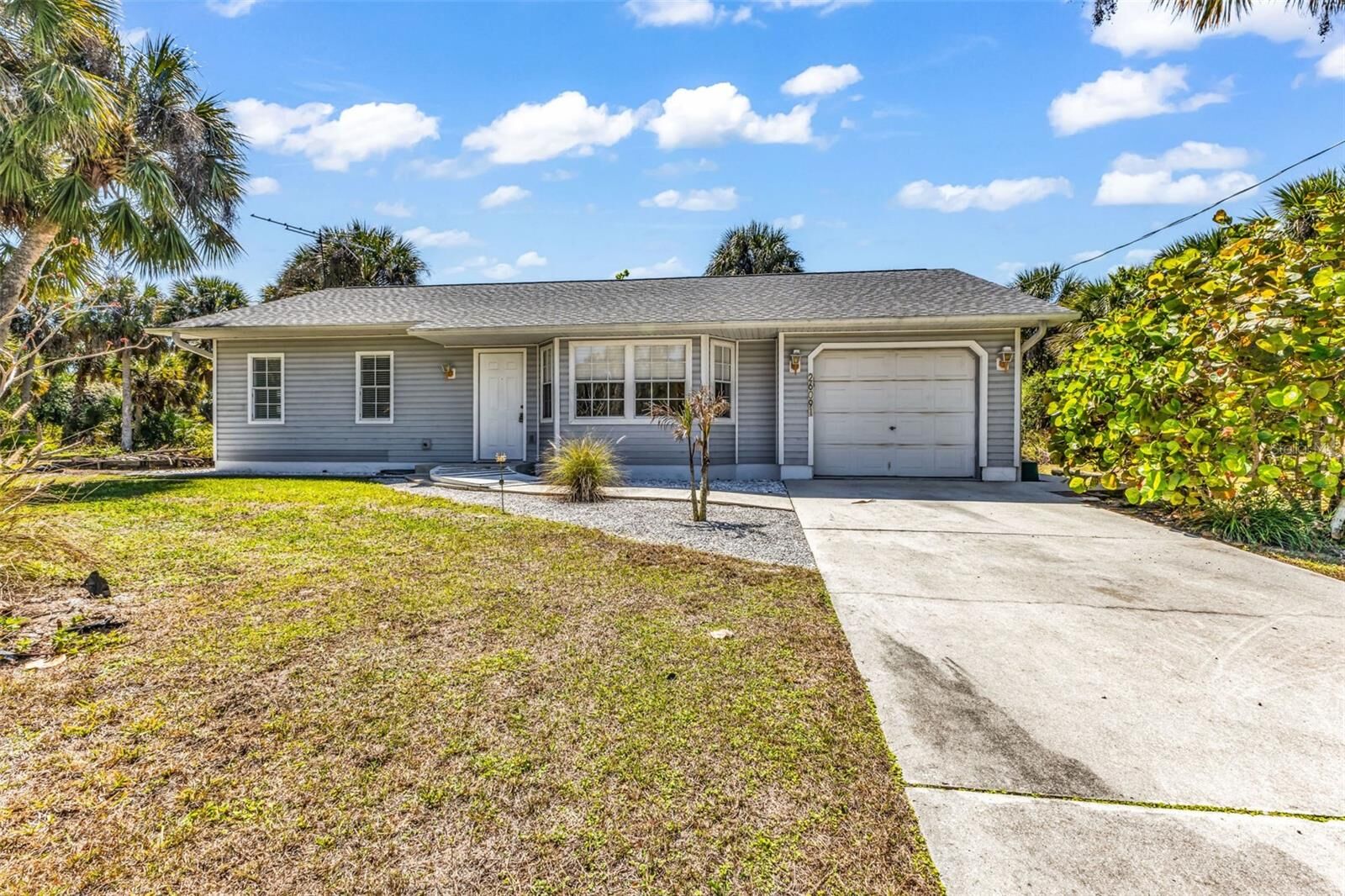 Property Photo: 26091 Eaverson Road FL 33955