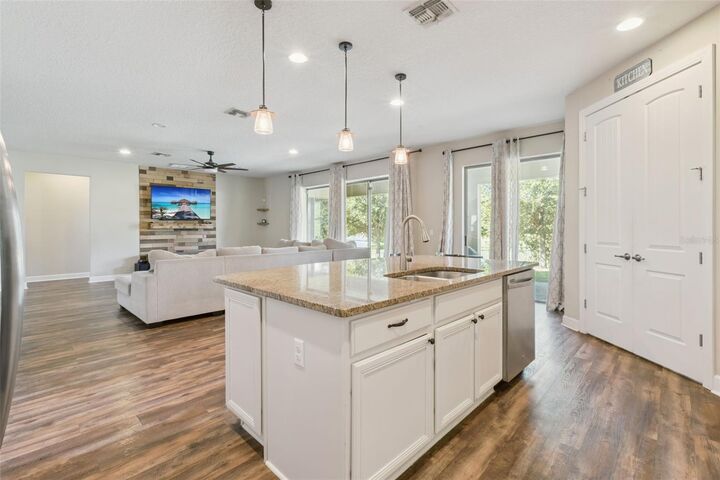 Property Photo: 30215 Bretton Loop FL 32757